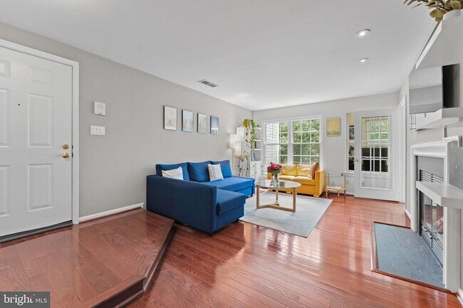 Photo - 7501 Ashby Ln Unit J