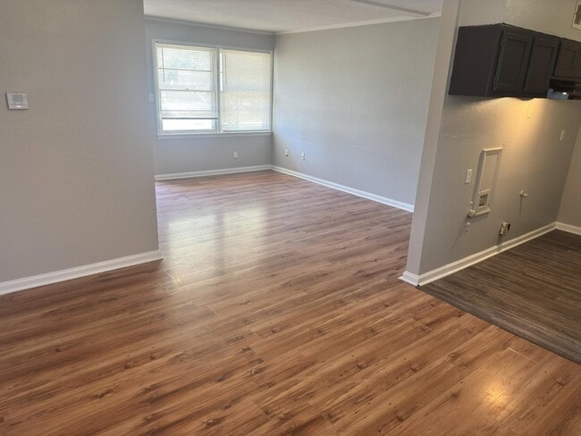 Photo - 4742 Violet Ave