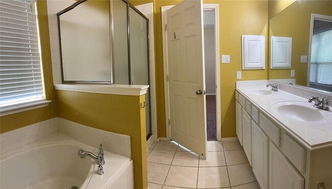Photo - 5733 Pebble Ridge Dr