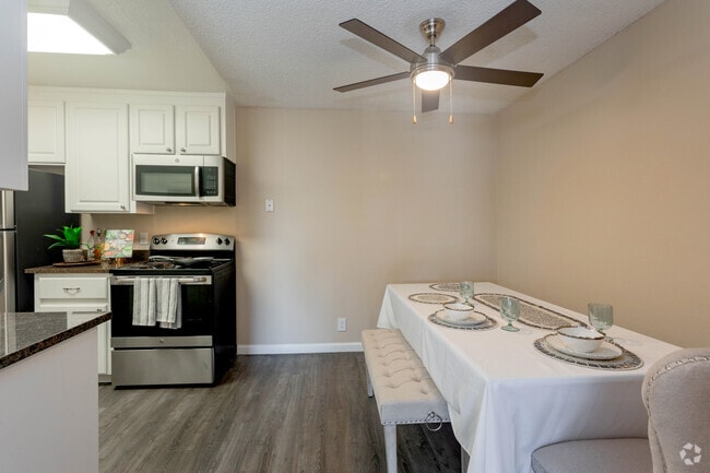2BR, 1BA Dining Area - Siena Apartment Homes