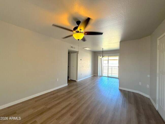 Photo - 2013 N Hunt Cir Unit 201