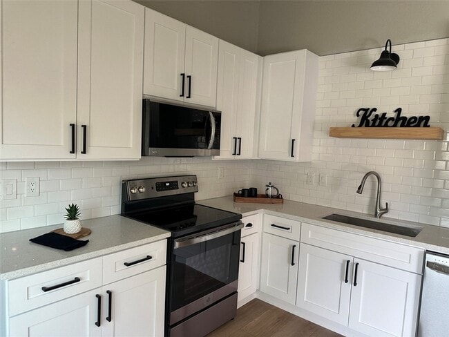 Photo - 4428 San Fernando Ln