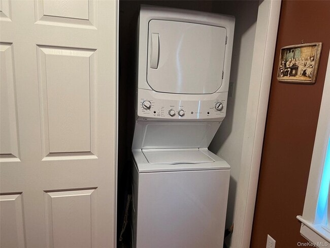 Photo - 7 W Bank St Unit 2