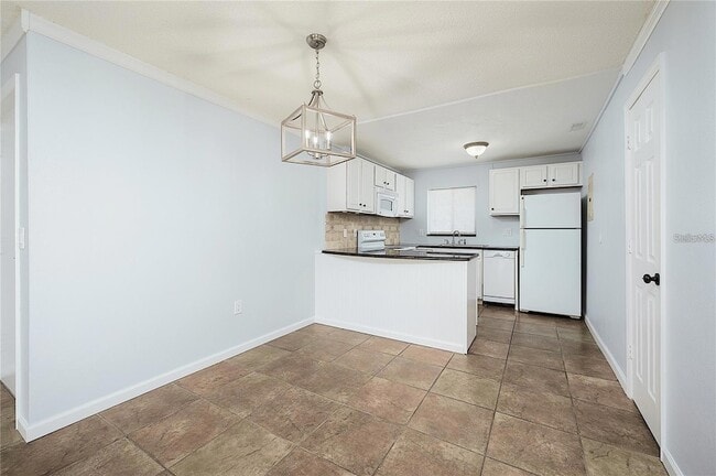 Photo - 2608 Hidden Lake Dr N