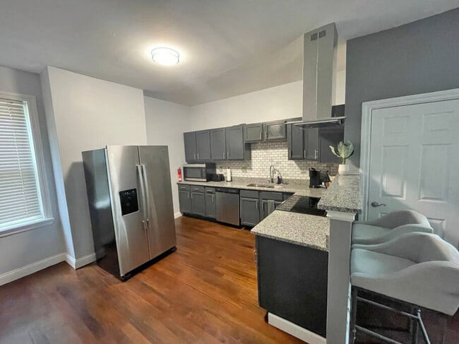 Photo - 1824 Highland Ave Unit ID1056067P