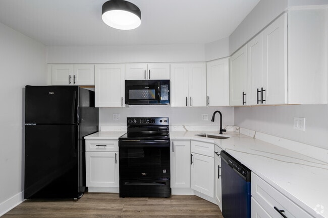 2BR, 2BA - 1,100SF - Kitchen - Meadowbrook Apartments