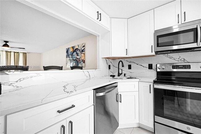Photo - 400 SE 10th St Unit 105