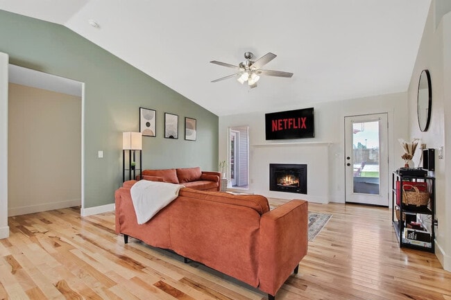 Photo - 4243 E Driftwood Dr Unit ID1250624P