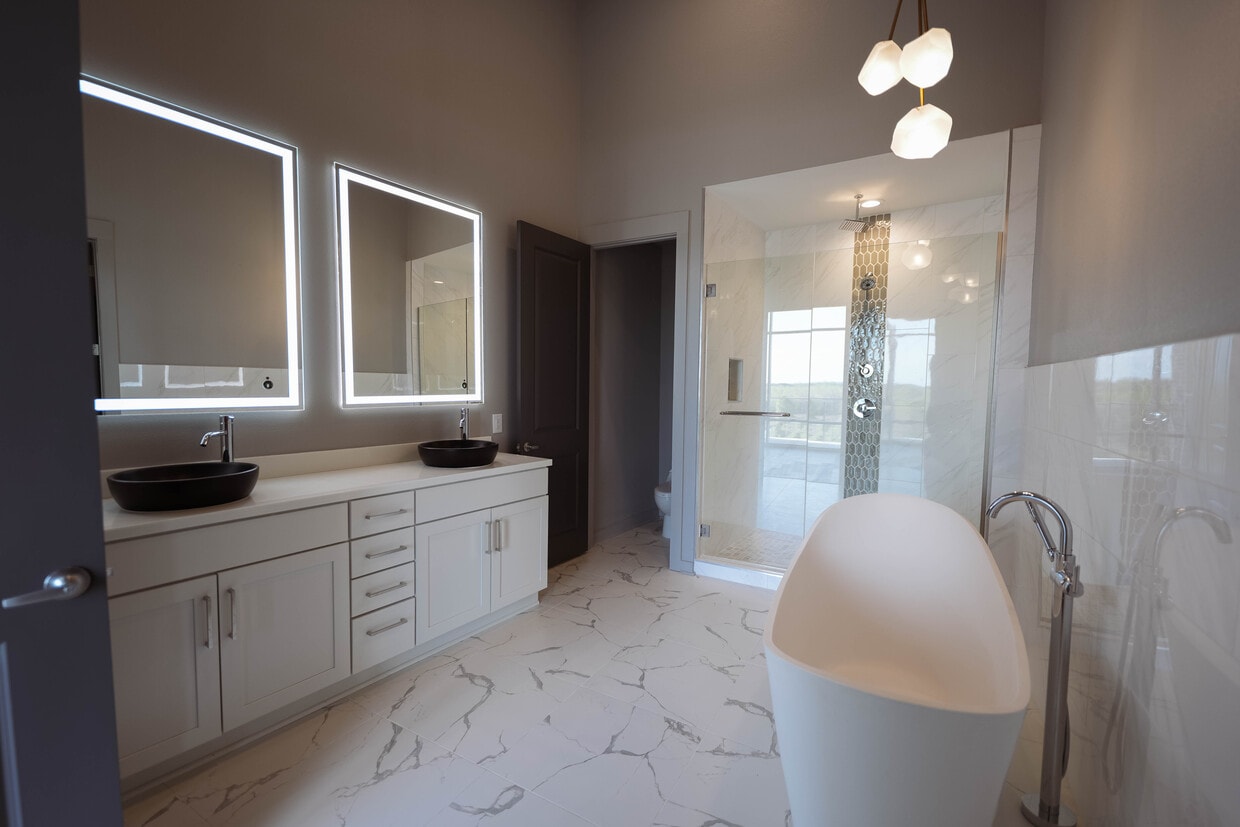 Floor Plan - Pink Diamond Penthouse 