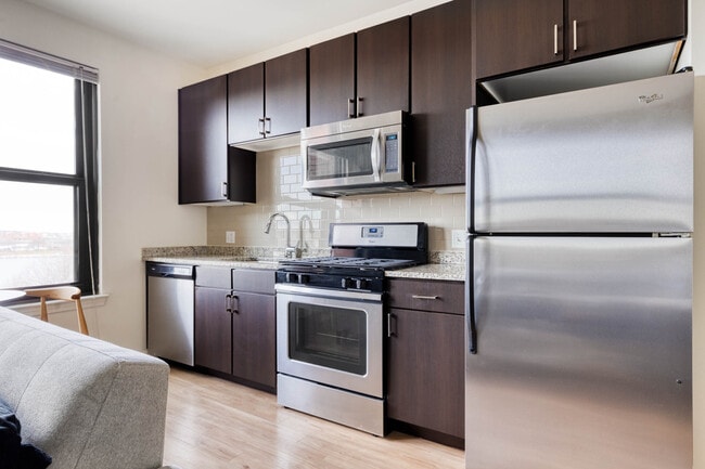 Photo - 333 Great River Rd Unit SI FL5-ID6224A