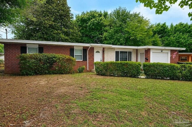 Photo - 3875 Arbutus Dr