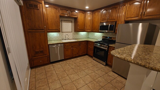 Photo - 2518 Mathews Ave