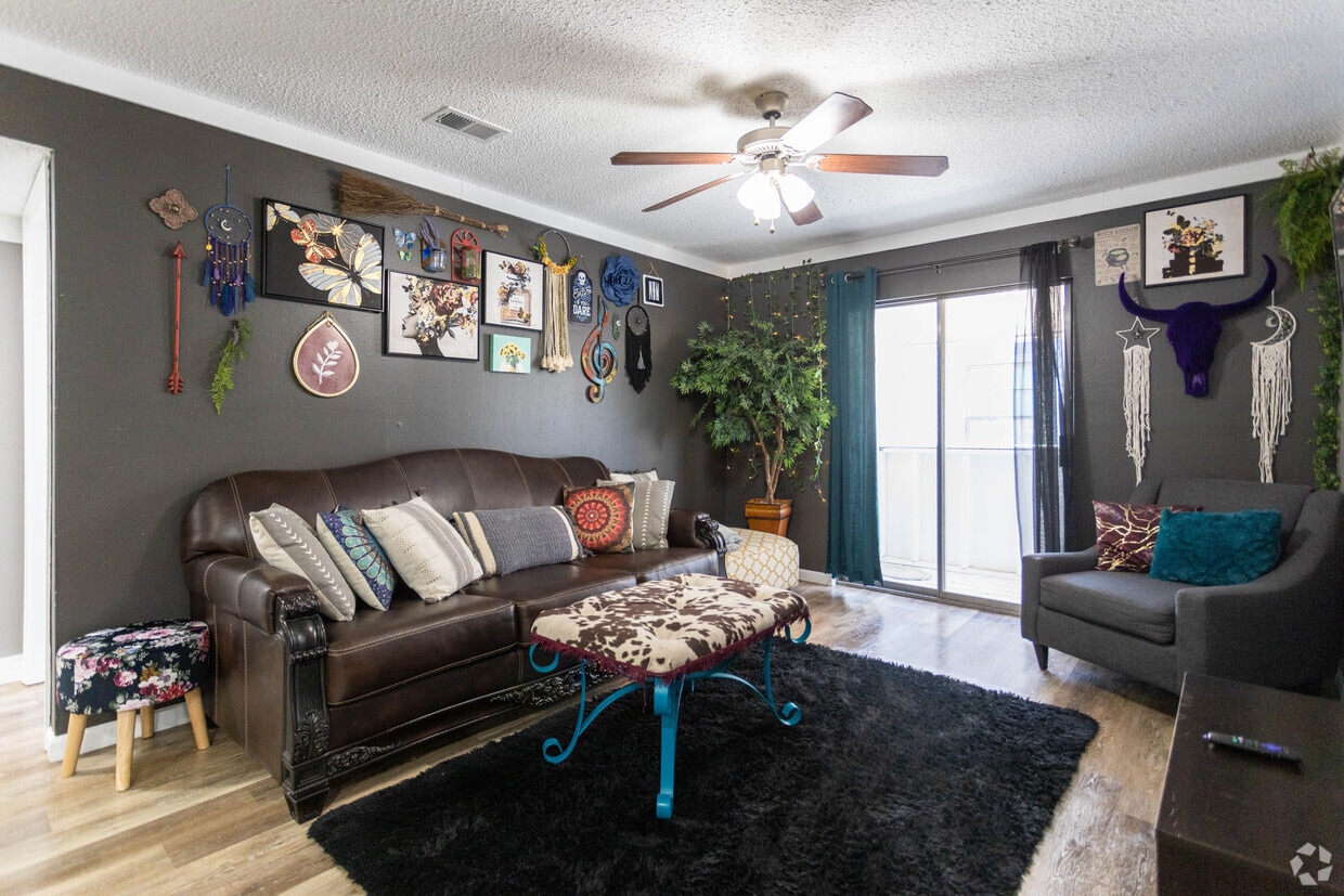 Floor Plan - 3/2, 1300 sq ft