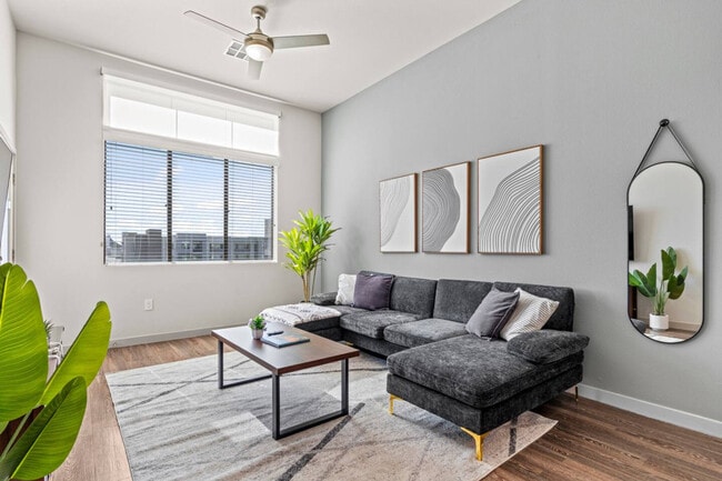 Photo - 711 W Broadway Rd Unit ID1366982P