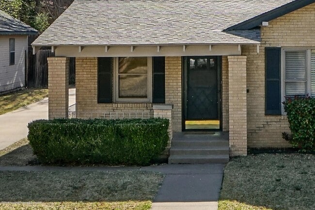 Photo - 2111 S Hayden St