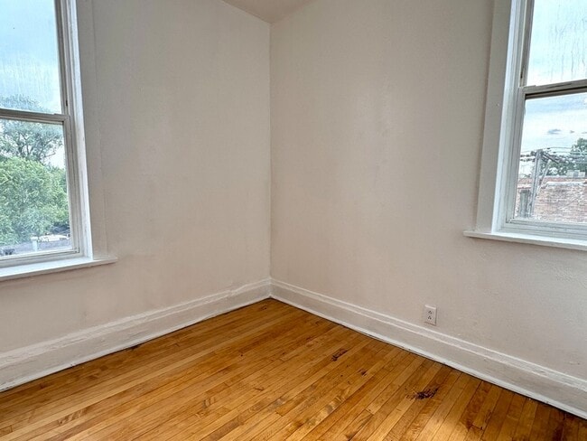 Photo - 1553 N Monticello Ave Unit 3
