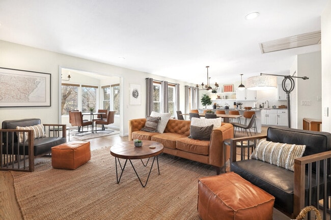 Building Photo - 15 Baywater Ln Unit ID1221842P