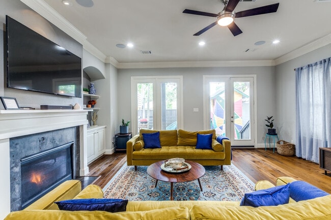 Photo - 4532 McKinney St Unit SI FL3-ID1624284P