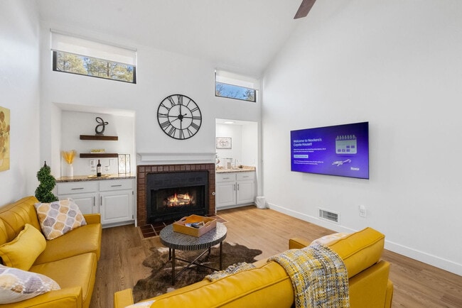 Photo - 1353 Coyote Rd Unit ID1257807P