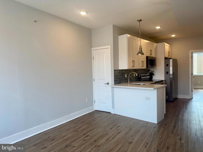 Photo - 2425 Frankford Ave