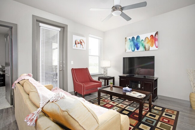 Photo - 1905 Canterbury St Unit SI ID1359159P