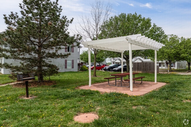 Photo - Brookfield Apartments & Townhomes