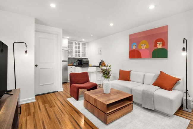 Building Photo - 49 W 16th St Unit ID1289703P