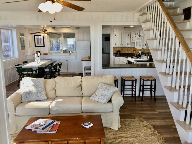 Photo - 28 Beach St Unit ID1255636P