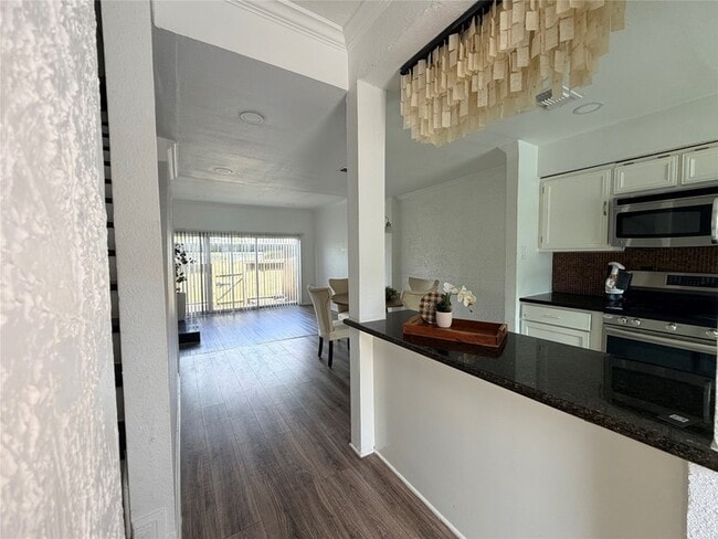 Photo - 7700 Creekbend Dr Unit 45