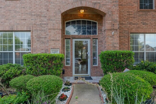 Photo - 6405 Calloway Dr