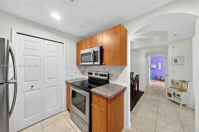 Photo - 6670 NW 114th Ave Unit 602