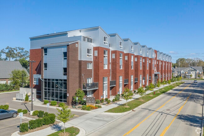 Amber Town Center Townhomes & Lofts - Amber Town Center Townhomes & Lofts