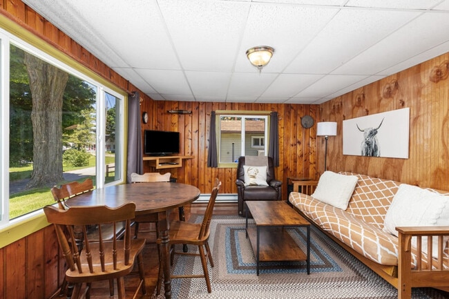 Building Photo - 10760 Lake St Unit SI ID1596544P