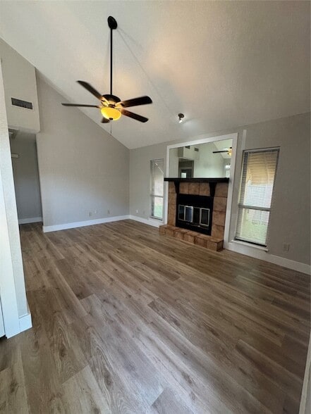 Building Photo - 420 S Las Vegas Trail