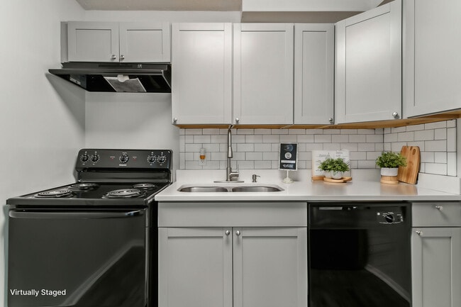 Photo - Mitchell`s Park Apartments