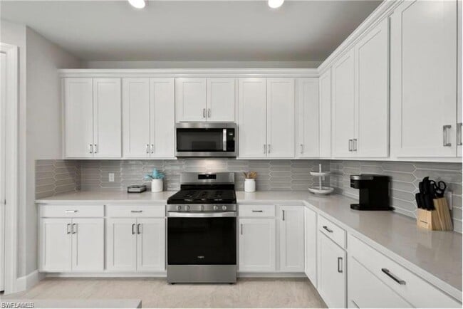 Photo - 20024 Hartford Blvd