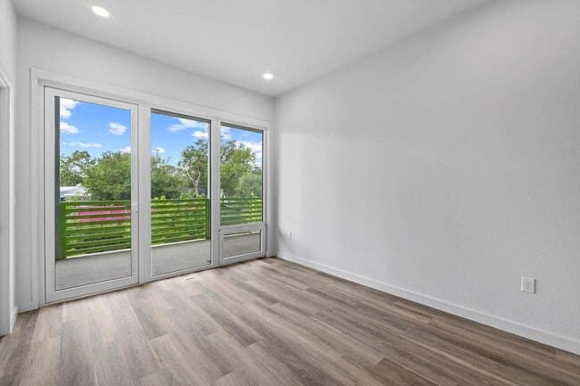 Photo - 4004 Banister Ln