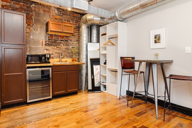 Photo - 1304 Broadway Unit ID1056029P