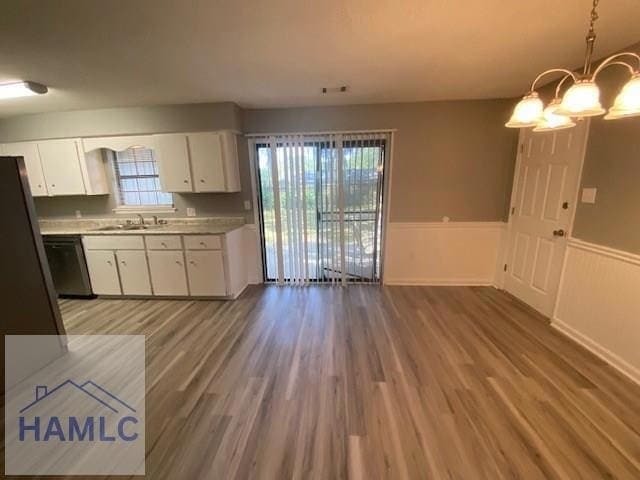 Photo - 300 Robinson Loop