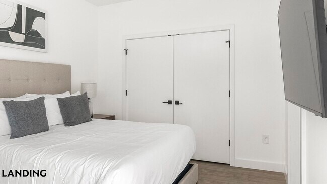 Photo - 1007 S Mint St Unit 808