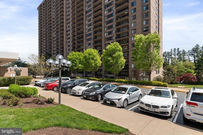 Photo - 3705 S George Mason Dr Unit 2202S