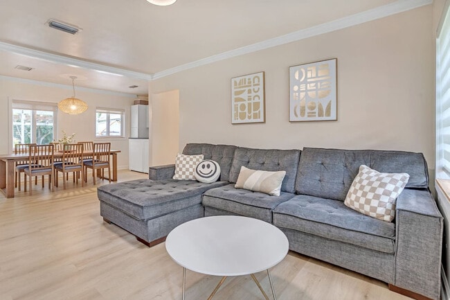 Photo - 571 Lee Dr Unit ID1234543P