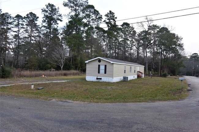 Photo - 2 Lakeview Ln