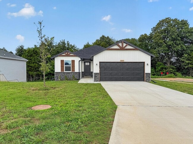 Building Photo - 595 Bailiwick Dr