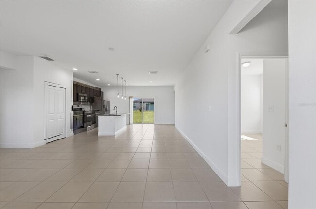 Photo - 304 Begonia Ct