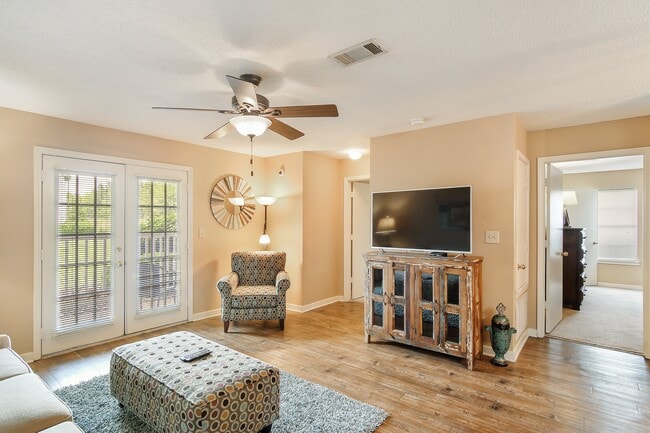 Photo - The Colony Apartment Homes