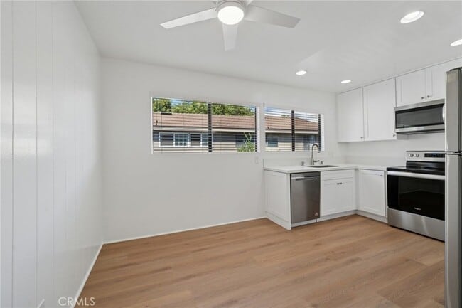 Photo - 82 Streamwood