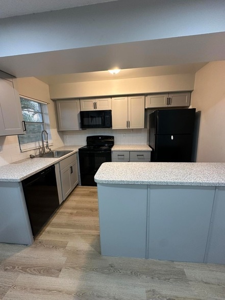 Photo - 965 SE Caravan Ave