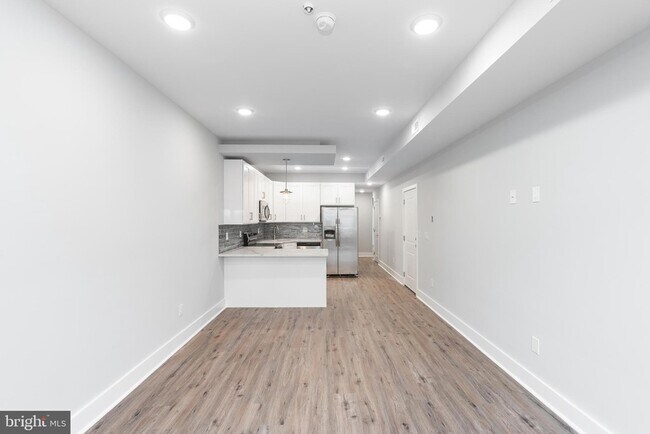 Photo - 1604 N 6th St