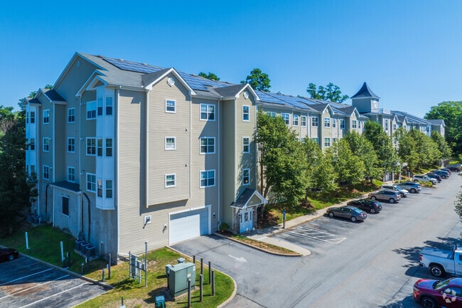 Building Photo - The Commons at Boston Road